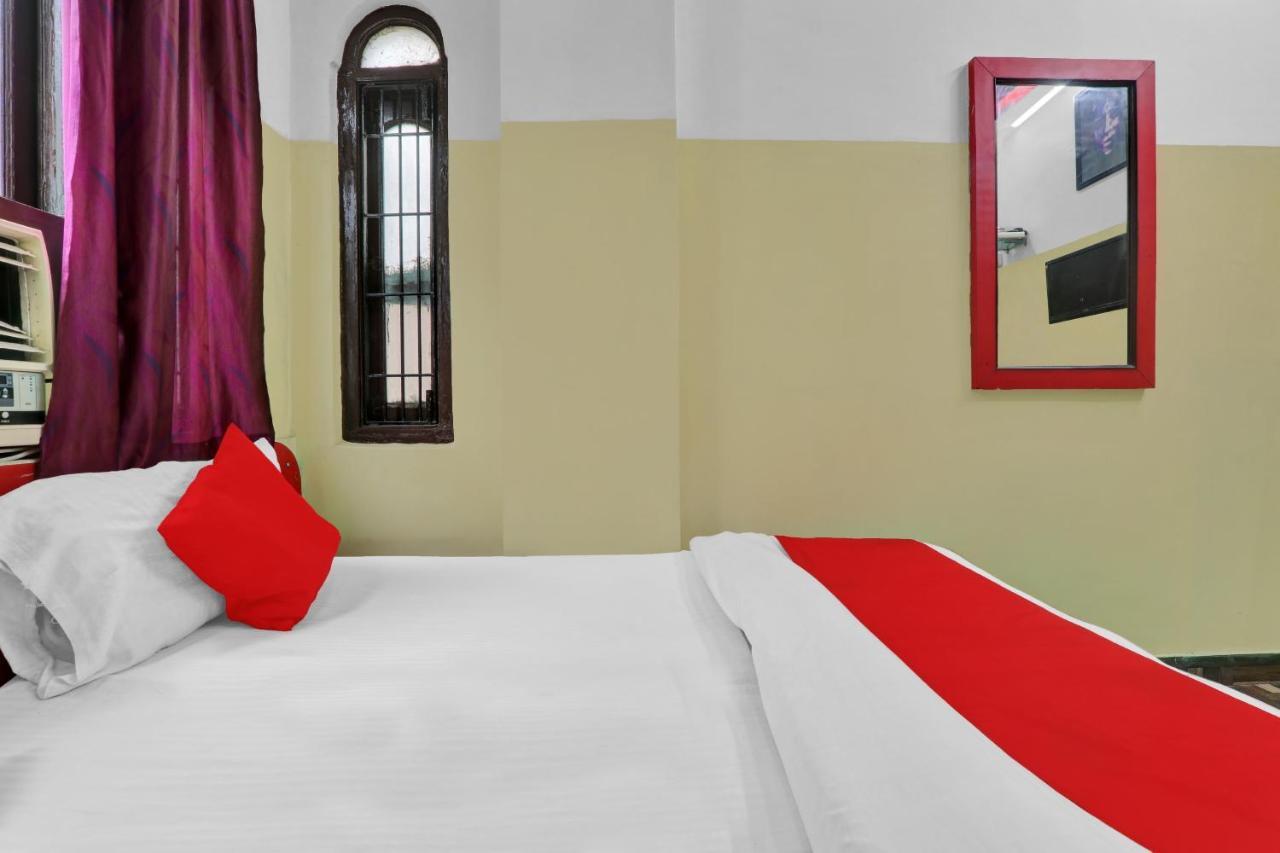 Oyo 82407 K Shree Guest House 바라나시 외부 사진