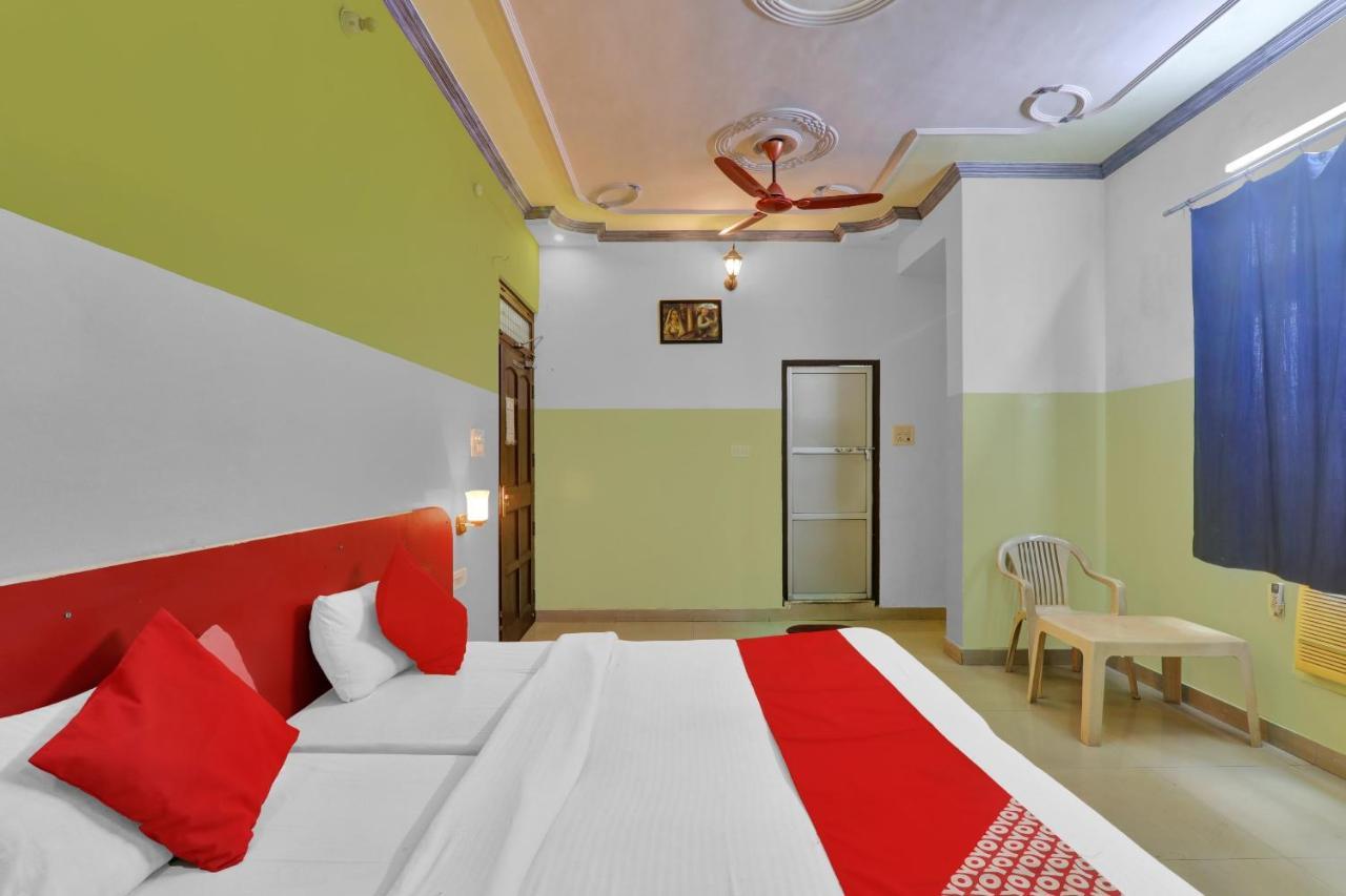Oyo 82407 K Shree Guest House 바라나시 외부 사진
